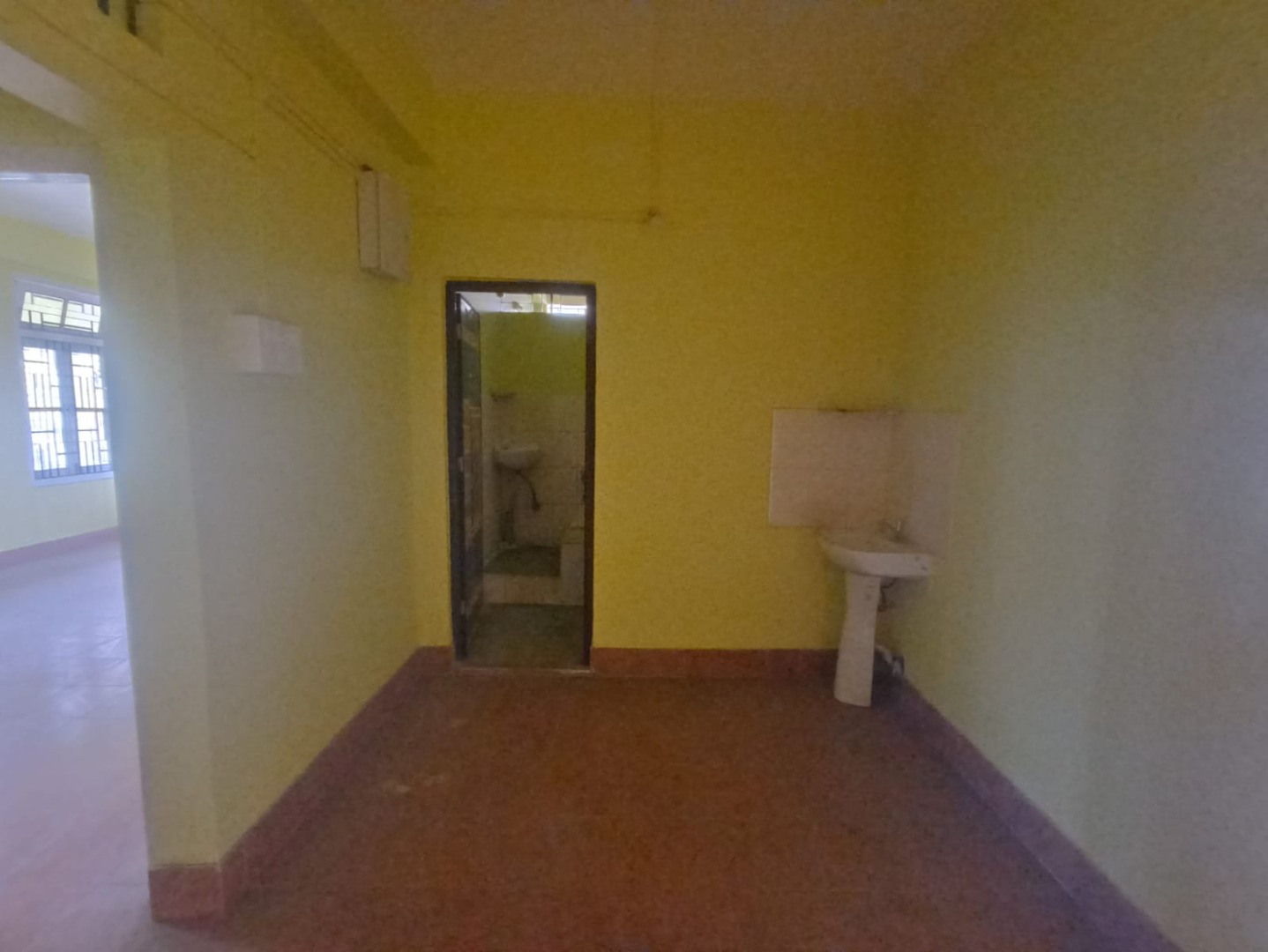 Unfurnished 2bhk in Bamunimaidan, Guwahati, Assam, India for Rent